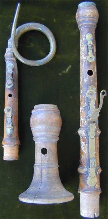 Basse De Musette, front