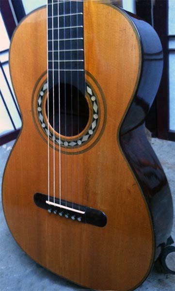 Early Musical Instruments part of the Bruderlin Collection, antique Romantic Guitar by Roudhloff